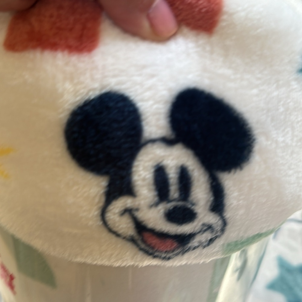 Mickey Mouse plush throw - Picture 4 of 11
